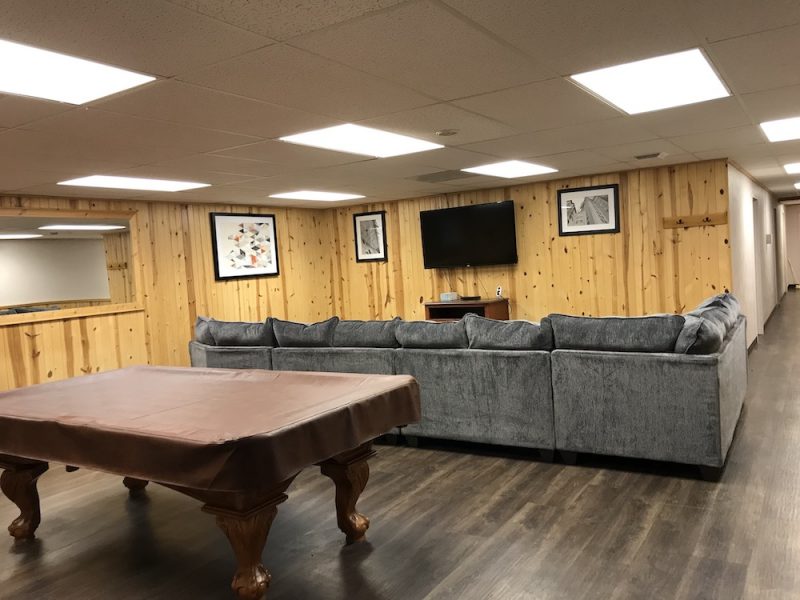 Inn at Gull Lake - 8 Person Room - 6