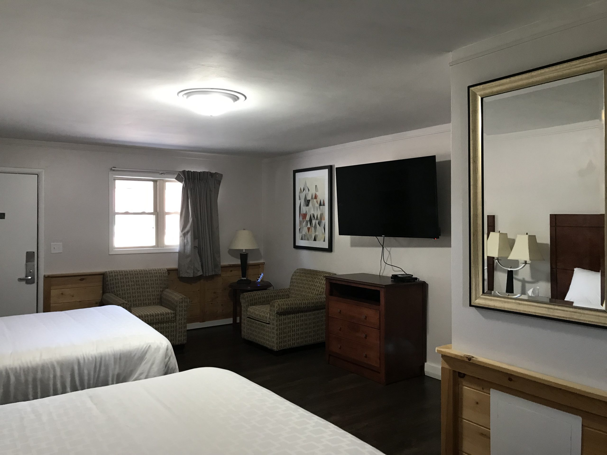 Inn at Gull Lake-Queen 2 Inn at Gull Lake-Queen 2
