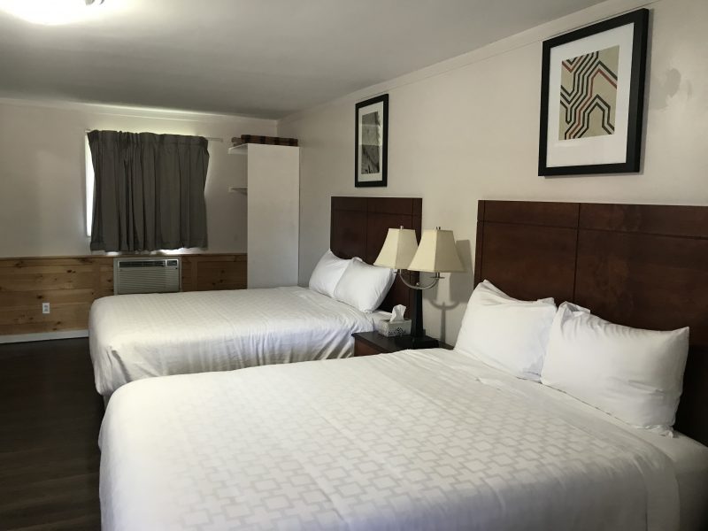 Inn at Gull Lake-Queen 1 Inn at Gull Lake-Queen 1